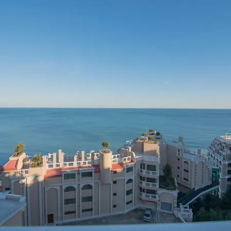 La Mer Luxury Apartment *